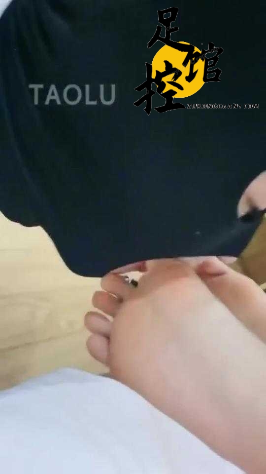 【夏芙S】偷甜睡着的女主人被发现[00_07_24][20240123-104915].jpg