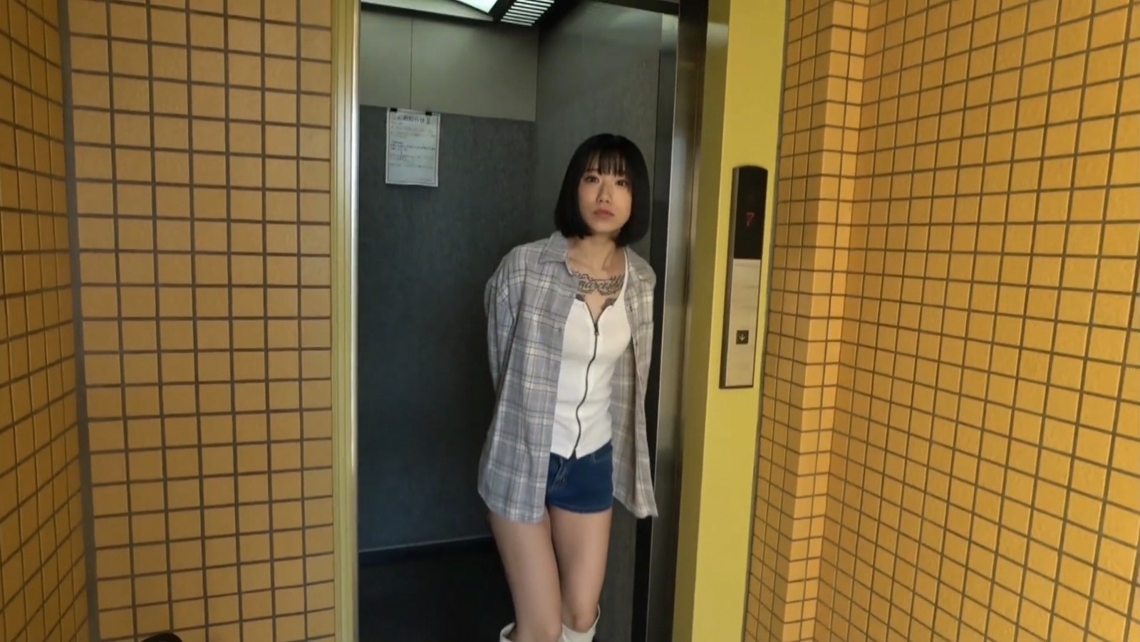 Screenshot_20251123_004507_com.huawei.himovie_edit_1086679913234181.jpg